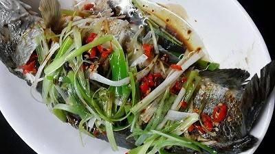 豉油皇蒸生鱼