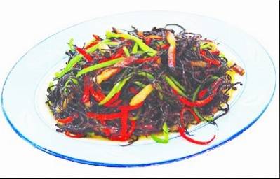 核桃花炒腊肉