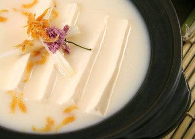 烹饪艺术家付成林教你如何制作豆浆火锅