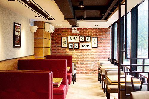 仔皇煲：有态度的顾客和团队成就有态度的煲仔饭