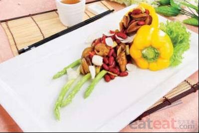 鲍汁红腰豆炒蜗牛