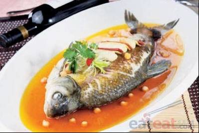 鹰嘴豆醉蒸团头鱼