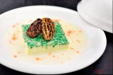 羊肚菌烩素豆腐