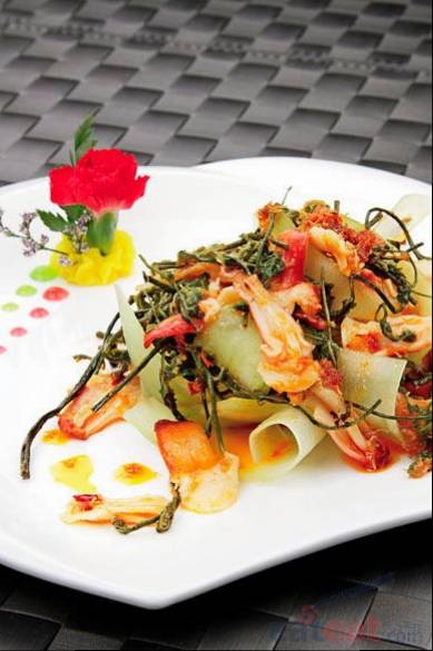 XO酱野蕨菜炒北极蚌