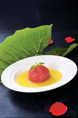 红袍登殿