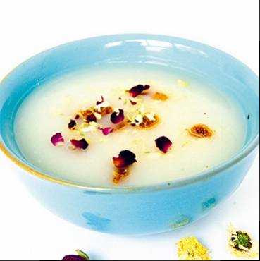 白贡菊玫瑰花无花果面汤