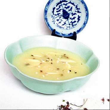 山药茯苓罗布麻花面汤