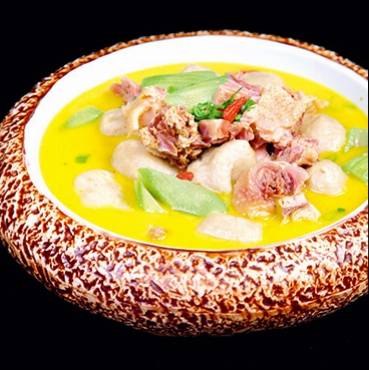 咸鸡炖水面筋丝瓜