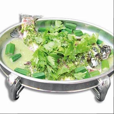 柠檬青酱蒸鲈鱼