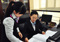 方法:企业只设两部门