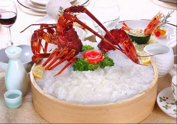 制度： 酒 楼 刺 身 房 管 理 规 定