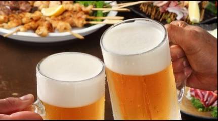 方法：晚九点半后，啤酒半价 