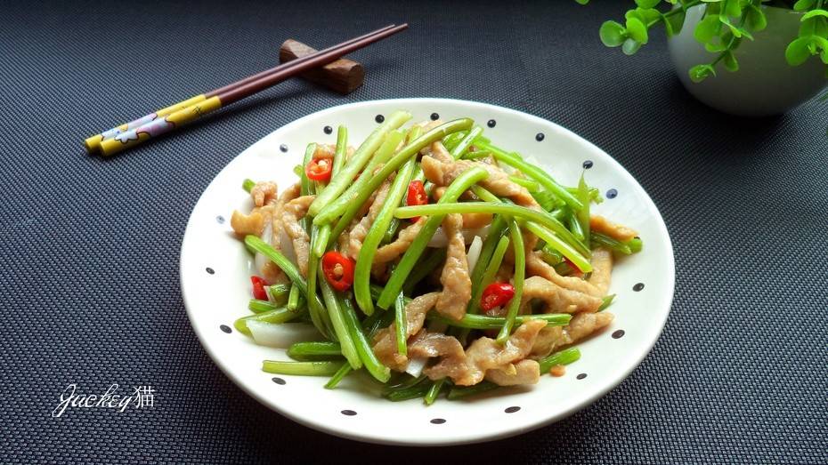 方法：销售榜单淘汰制，像泡面一样做川菜