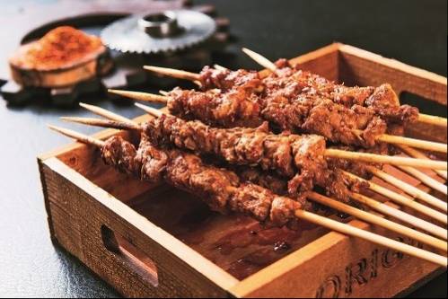 方法：有战略单品也有辅助产品