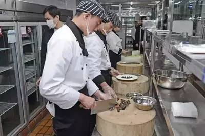 方法：分类存放使冰箱空间变大