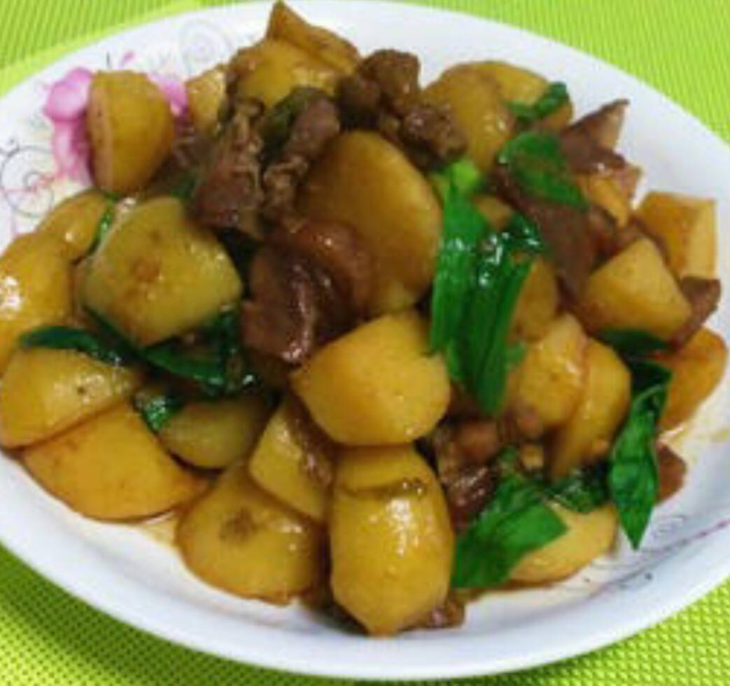 腊肉土豆坨