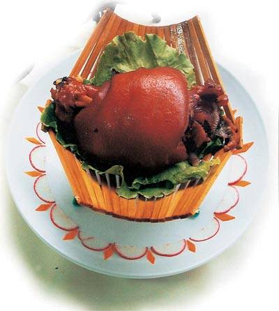 烟熏肘子