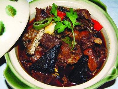 臭豆腐洋鸭煲
