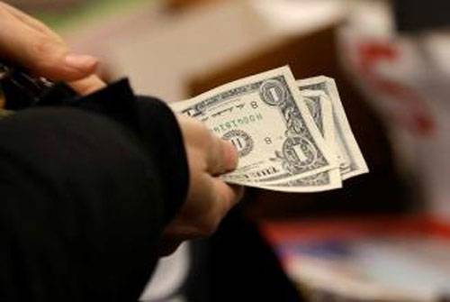 美国：老厨师薪水不如新服务生 中餐馆小费分配遭质疑 