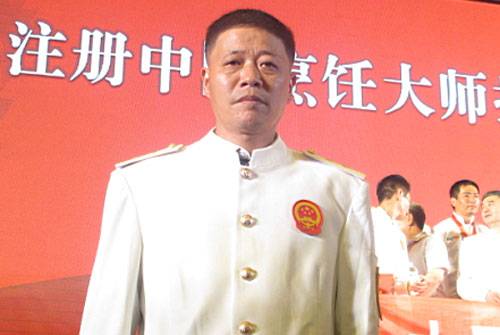 陈功年：辛苦的磨炼是笔宝贵财富