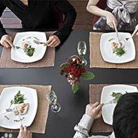 中国最大餐饮上市公司昨天诞生