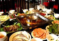 重庆：春节假期尾声  餐饮店生意爆满