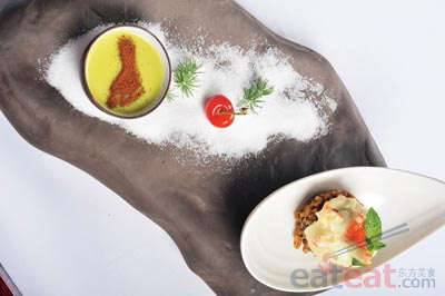 杂粮虾球配青豆泥