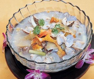 鸡油菌海鲜炖
