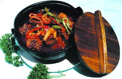 铁锅美味酱鸡杂