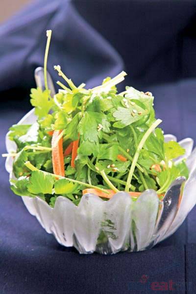 水芹苗拌三文鱼