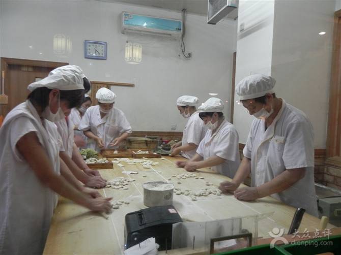 方法：明档厨房让顾客吃得放心