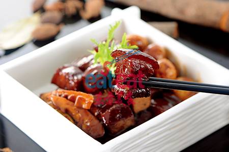 黄山笋烧黑猪肉