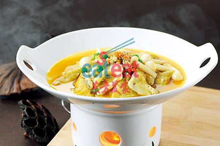 六月蟹黄烩臭豆腐