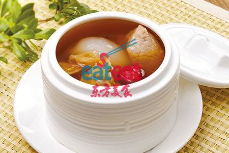 原盅海底椰响螺汤