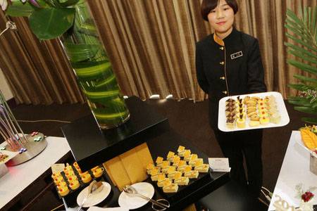 方法：在餐饮业永远没有“好”老板，也没有“好”员工