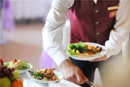 方法：四种方法提高餐厅的“性价比”