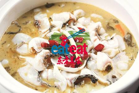 自炒麻辣料做“水煮沙锅鱼”