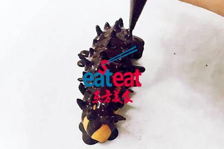 用面粉巧克力做“辽参”