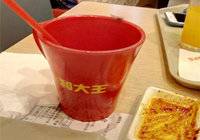 永和大王：苍蝇乱飞，服务员无动于衷