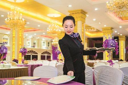 方法：两表扬两批评，让你的员工干活更卖力！