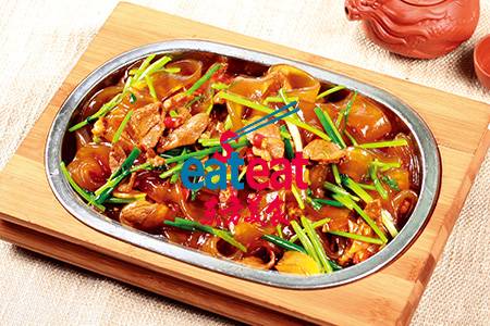 排队拼桌才能吃到的羊肉炒粉！