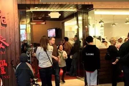 方法：让顾客排队也有耐心的高手餐厅，是这样做的！