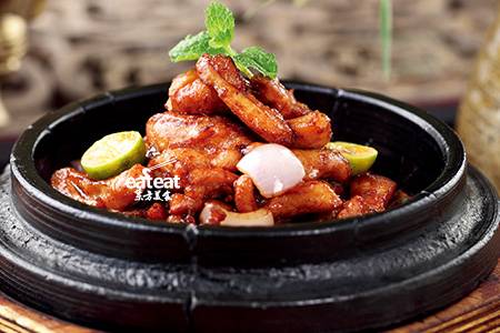 石锅鸡：花生酱腌制味浓香！