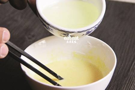 低成本脆皮糊：水饺粉替面粉！