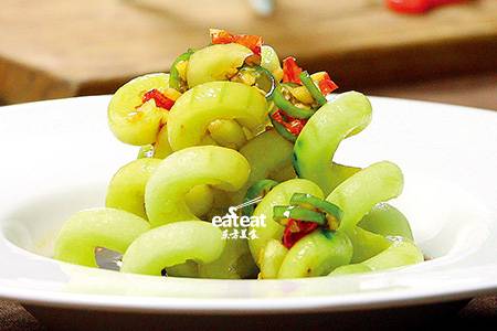 刷爆朋友圈的“麻花”黄瓜！