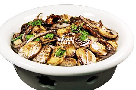 墨汁目鱼炒年糕