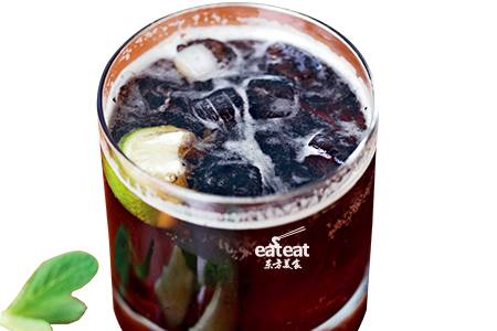 特色鸡尾酒：花雕冰茶