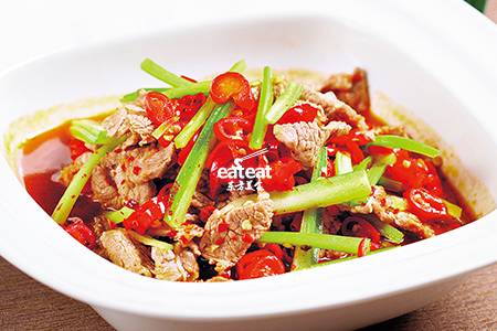 刀背拍松，驴肉够嫩！