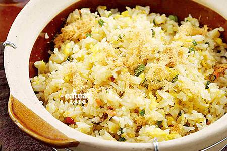 台湾炒饭:加入肉松更香醇！