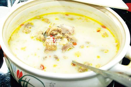 胡椒猪肚煲鸡火锅怎么做？